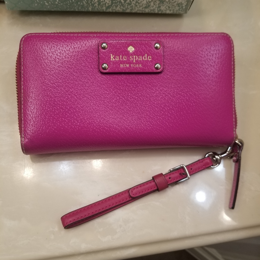 Kate Spade wristlet/wallet